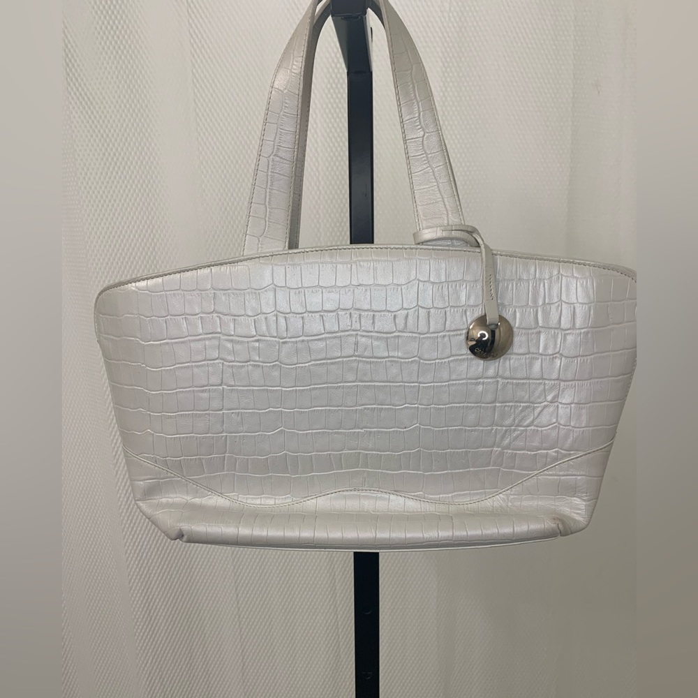 Casa Lopez in White Peral with crocodile print Top handle handbag